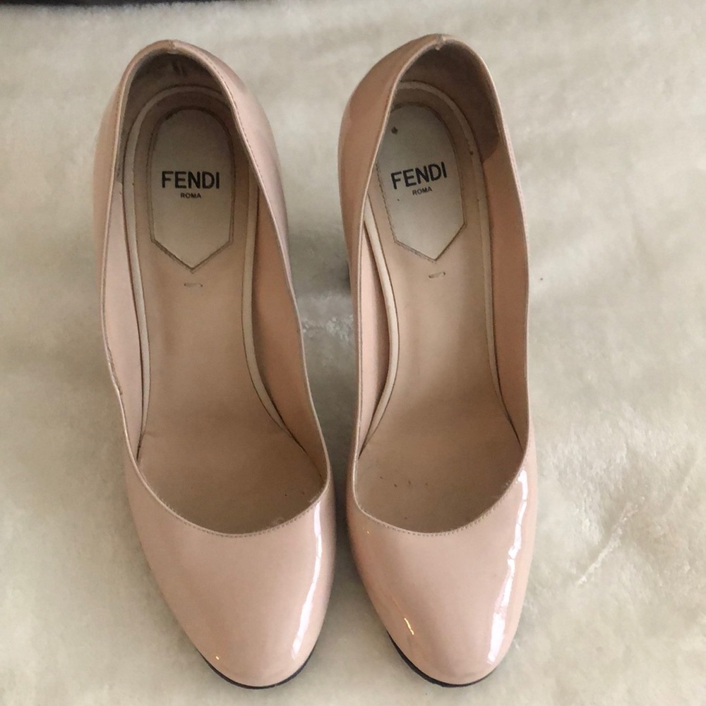 Light pink patten leather high heel shoes